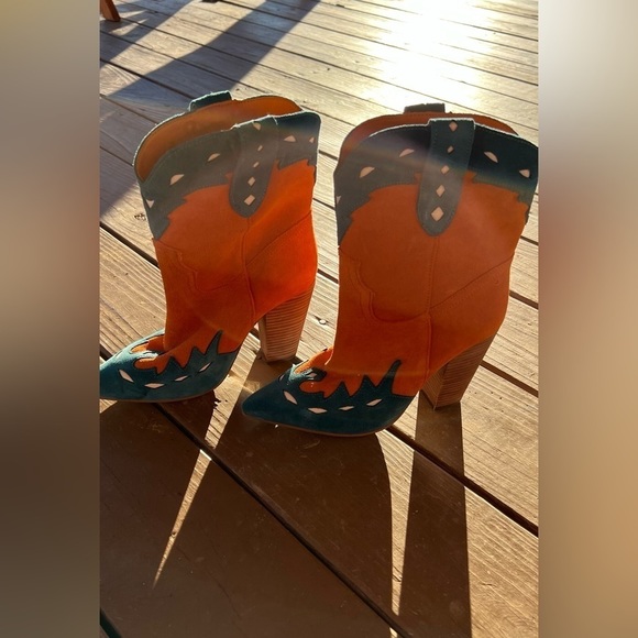 dingo Shoes - Dingo Orange and Teal Ankle Boots